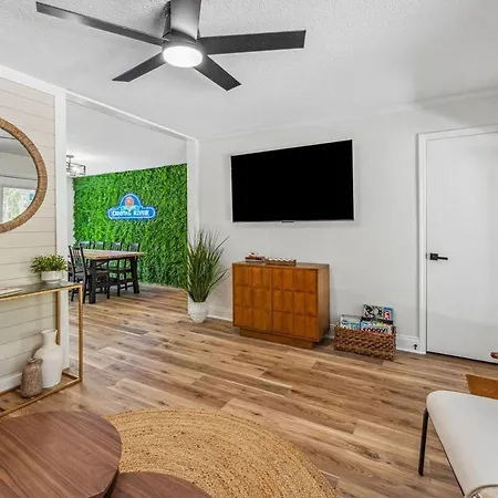 Crystal River Retreat Sleeps 8 5 Min To Boat Ramp
